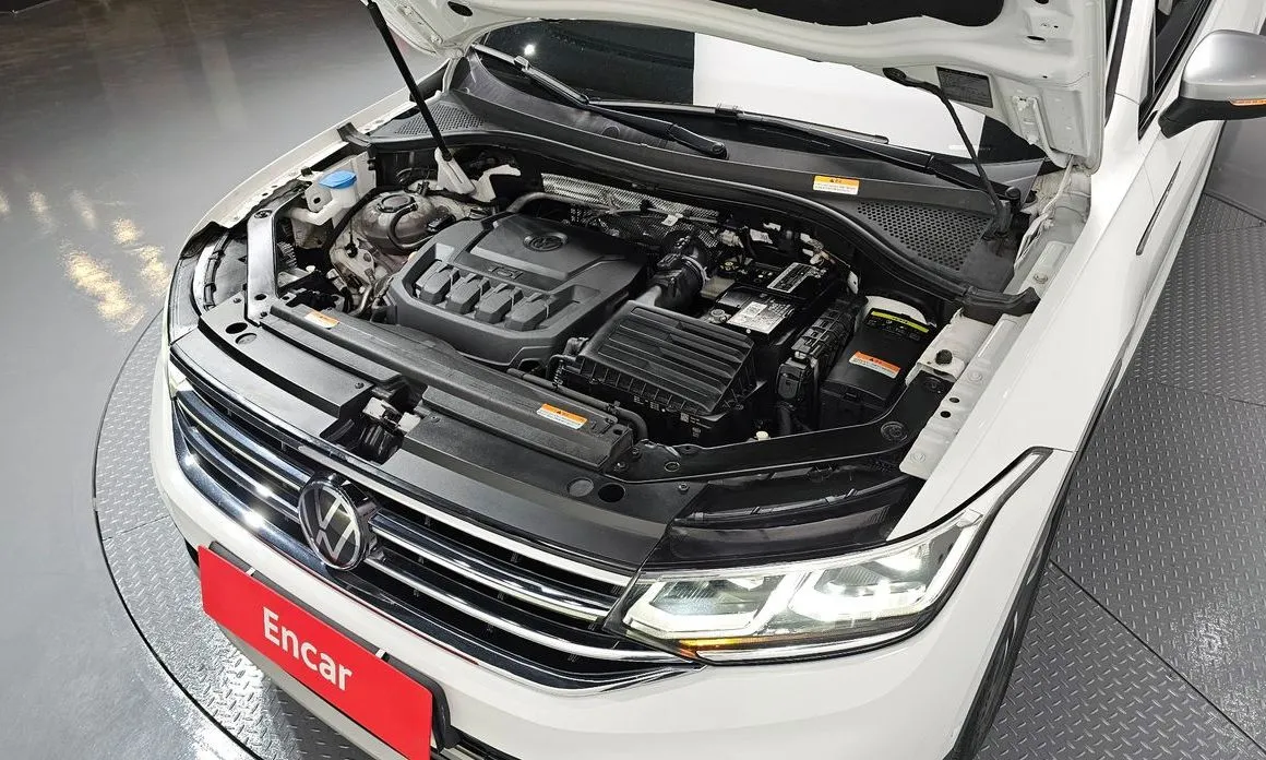 Volkswagen Tiguan — фото 6
