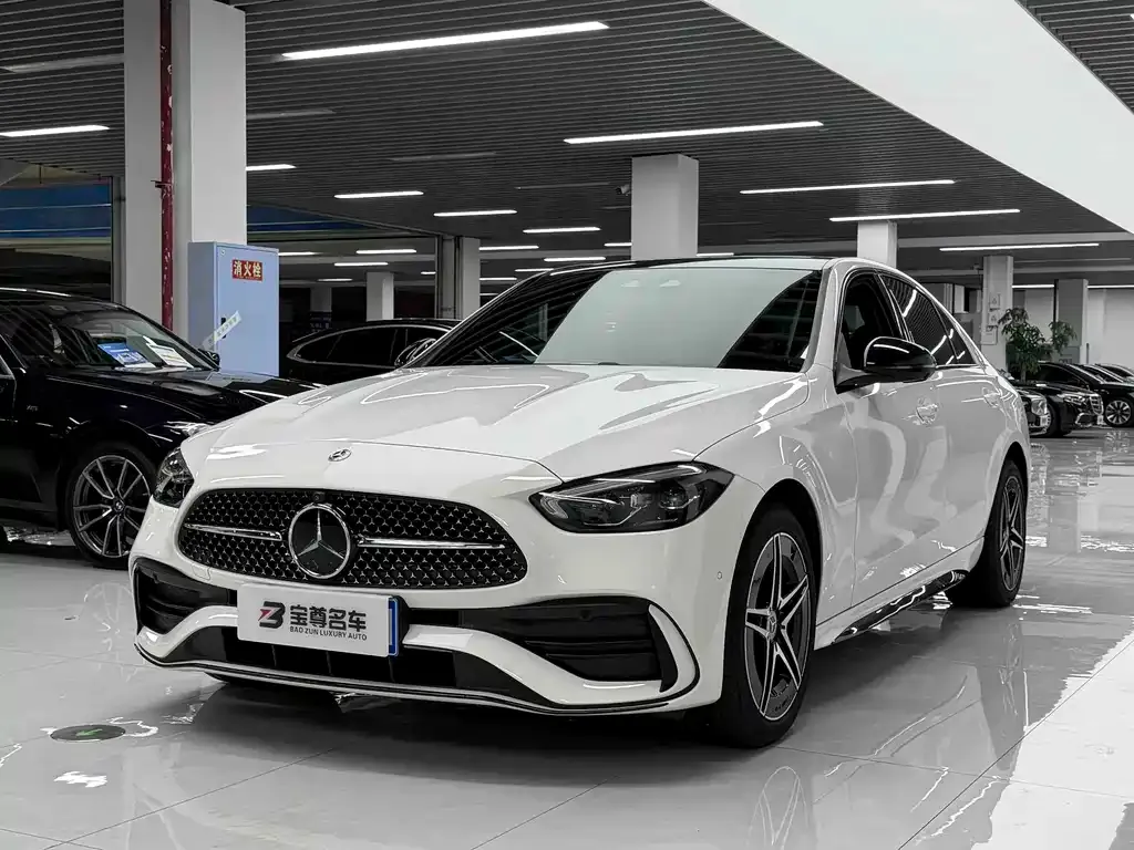Mercedes-Benz C-Class — фото 1
