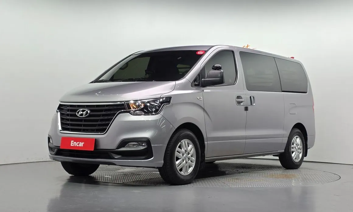 Hyundai Starex — фото 1