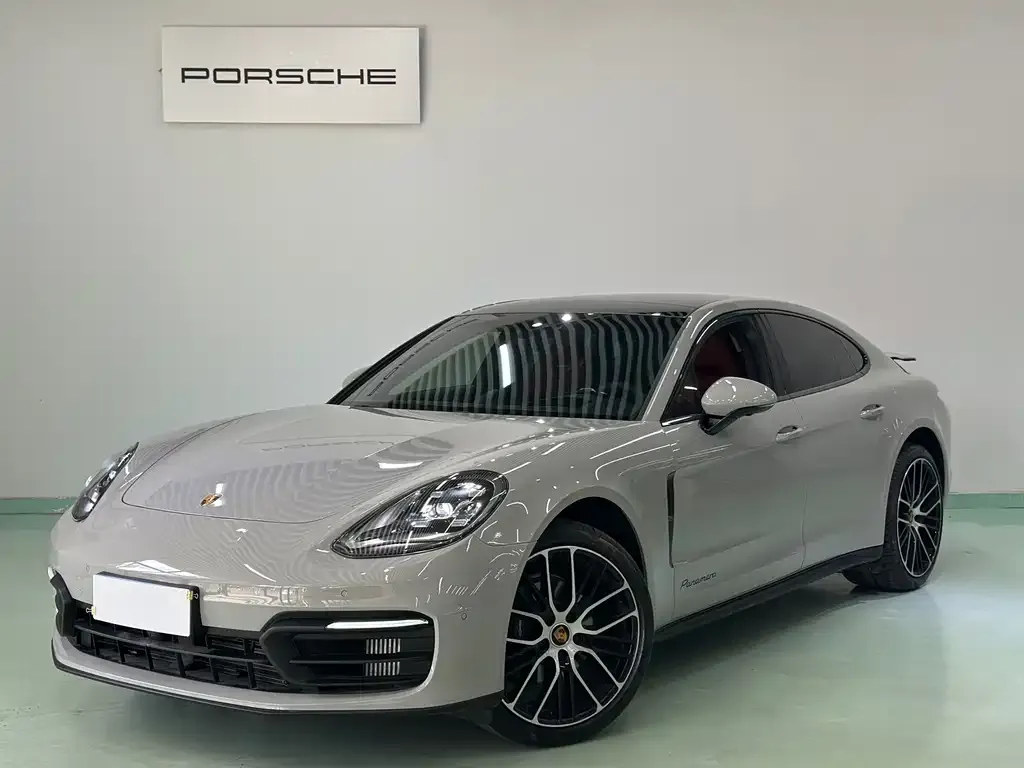 Porsche Panamera — фото 1
