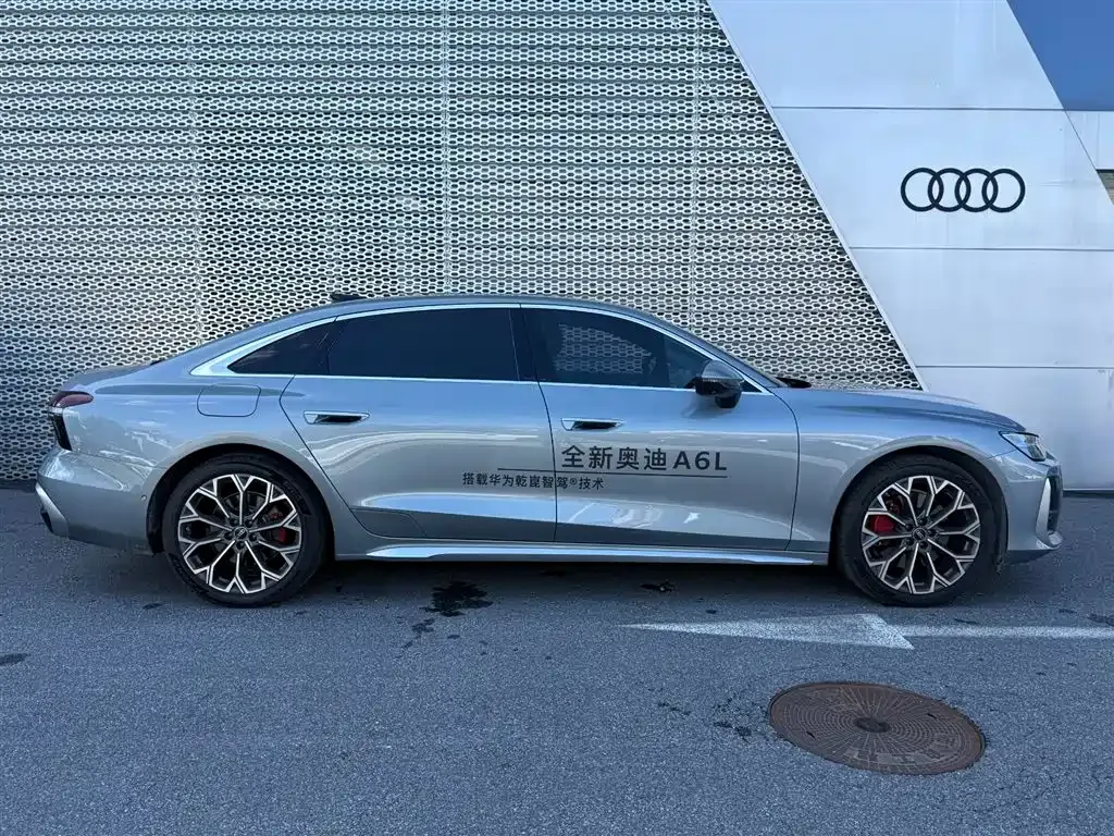 Audi A6L — фото 10