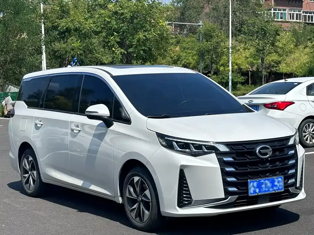 GAC Motor Trumpchi M6 — фото 9