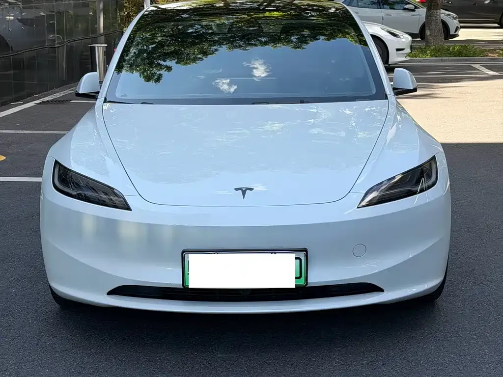 Tesla Model 3 — фото 8