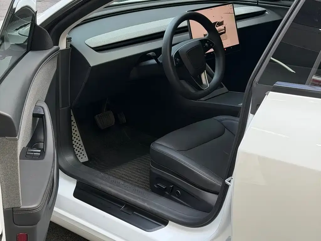 Tesla Model 3 — фото 2