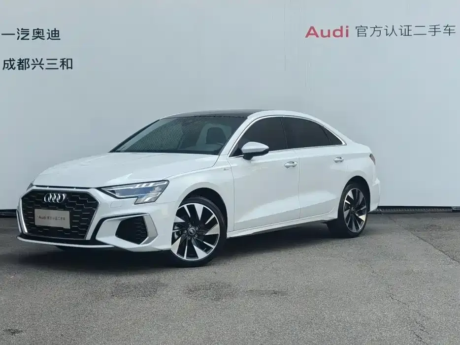 Audi A3 — фото 1