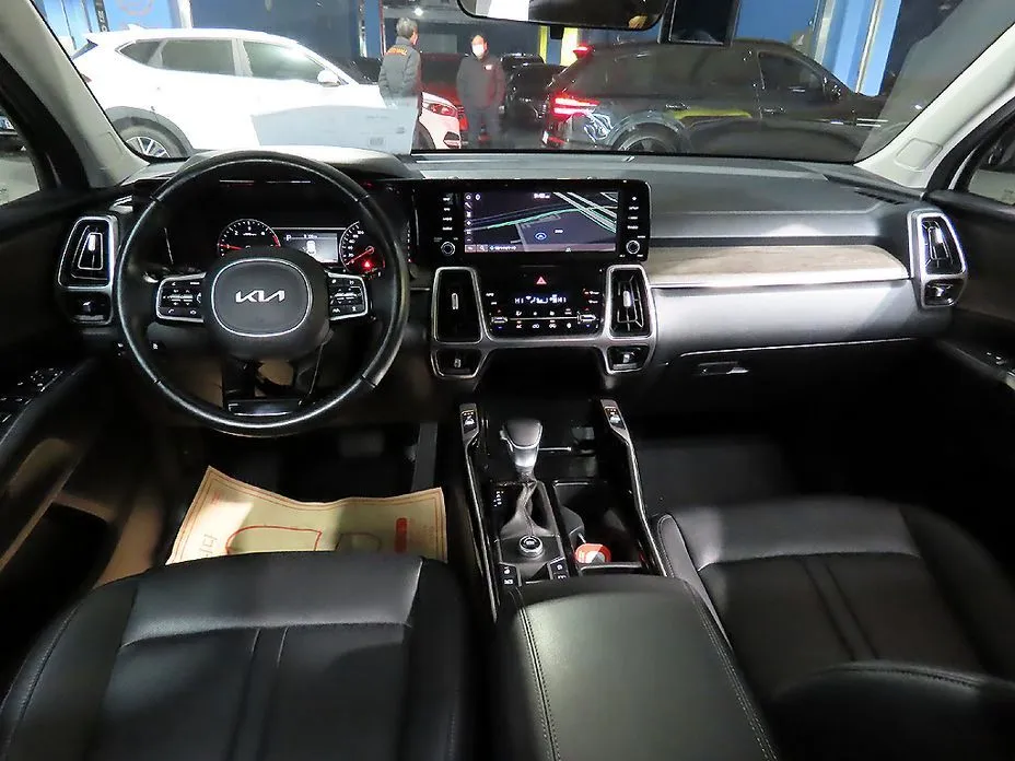 Kia Sorento — фото 10