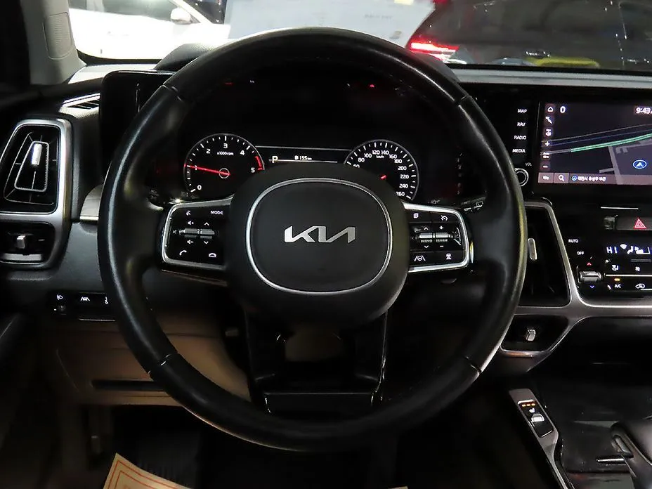 Kia Sorento — фото 6