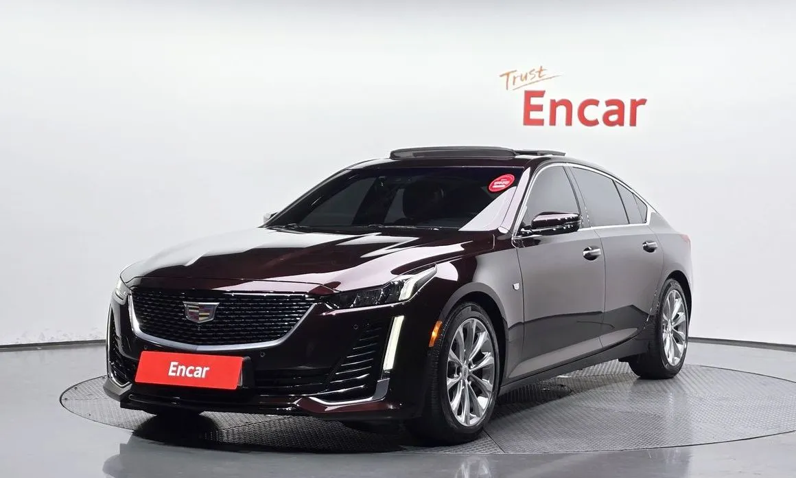 Cadillac CT5 — фото 1