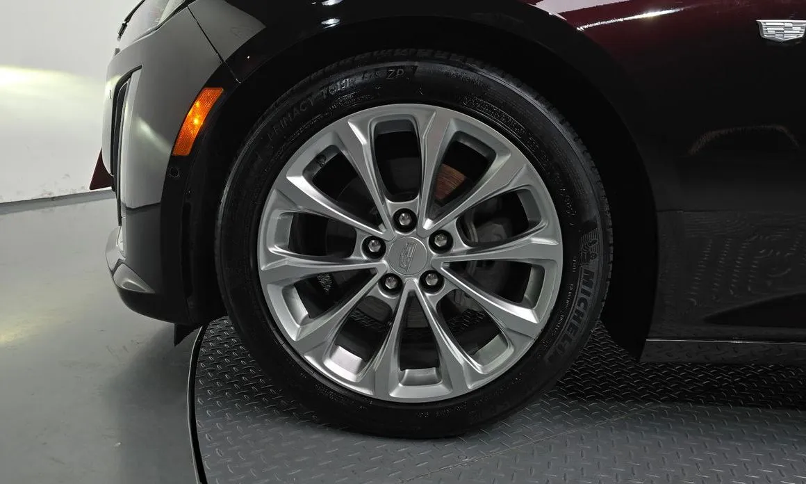 Cadillac CT5 — фото 7