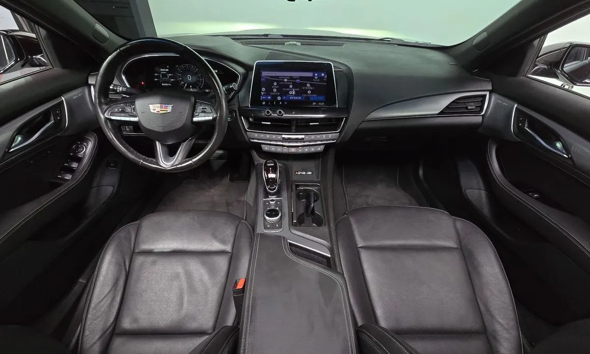 Cadillac CT5 — фото 9