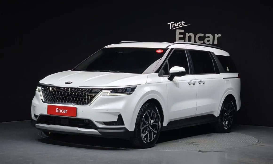 Kia Carnival — фото 1