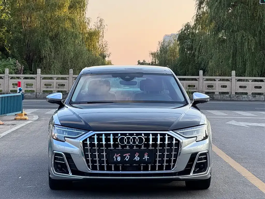 Audi A8 — фото 9