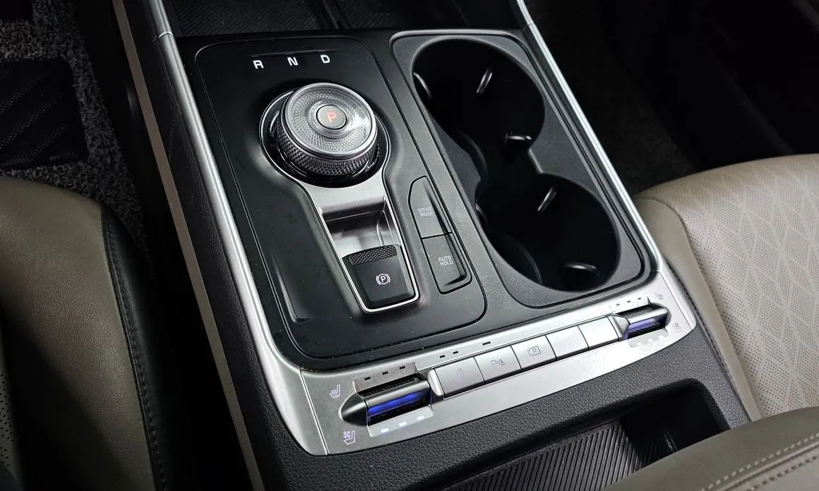 Kia Carnival — фото 10