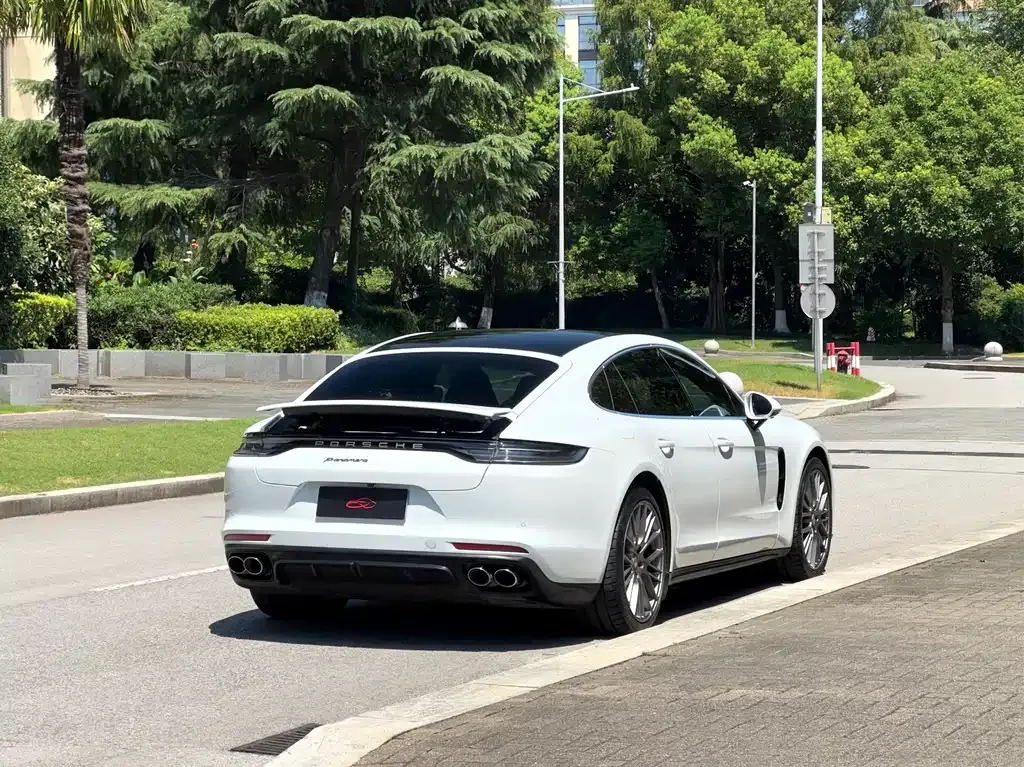 Porsche Panamera — фото 10