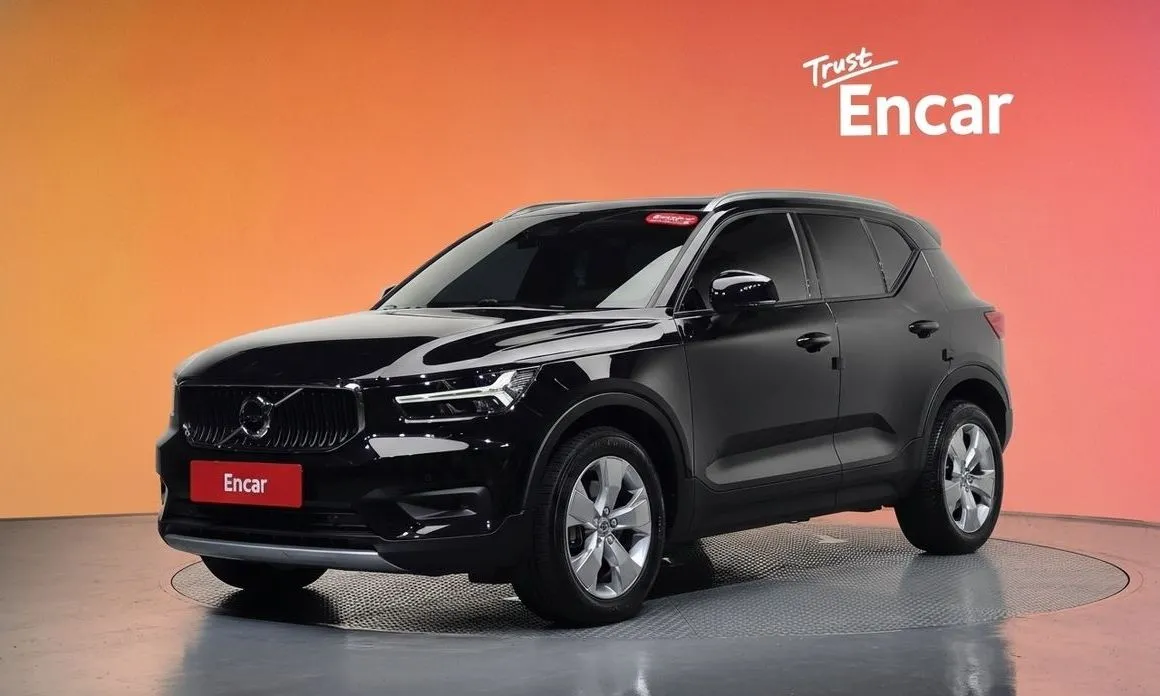 Volvo XC40 — фото 1