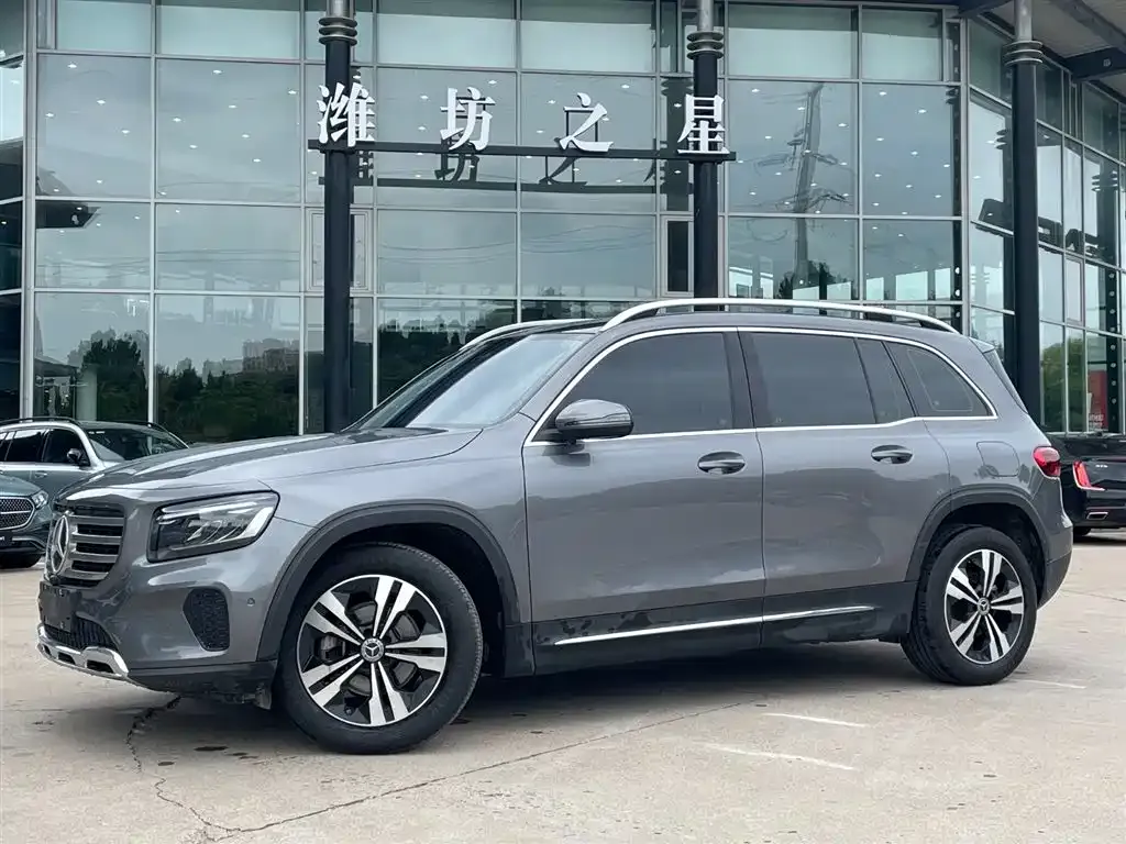 Mercedes-Benz GLB — фото 1