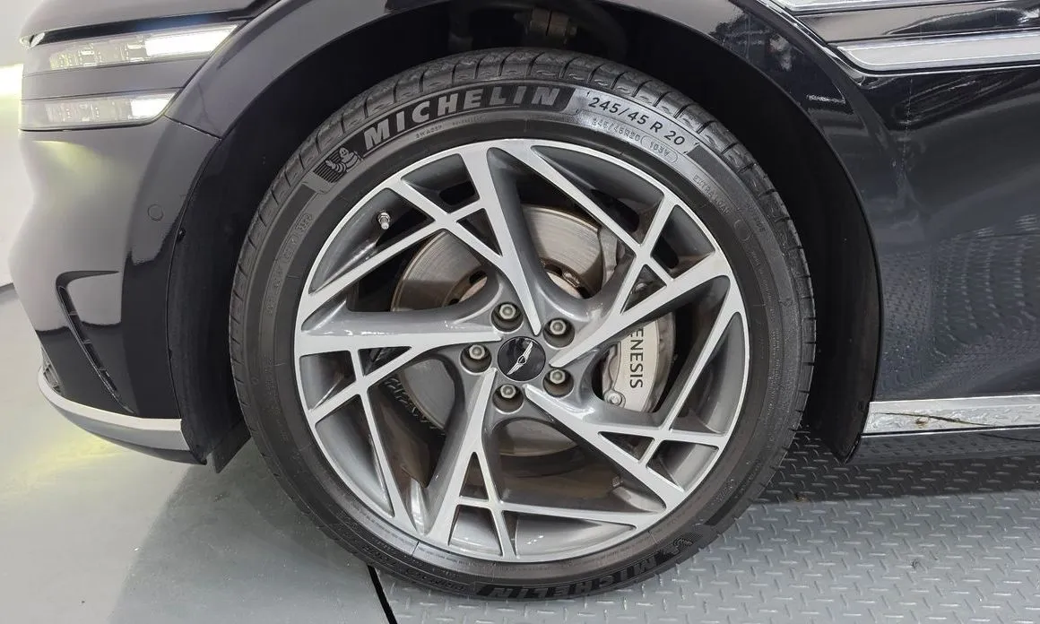 Genesis G90 — фото 10