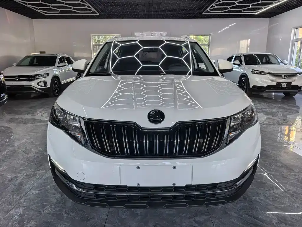 Skoda Kamiq — фото 1