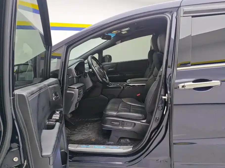 Honda Odyssey — фото 10