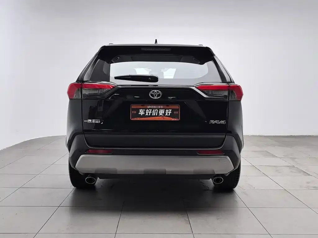 Toyota RAV4 — фото 2