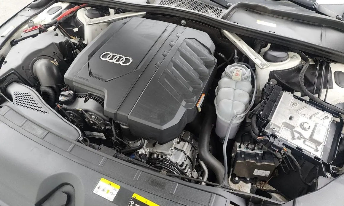 Audi A4 — фото 5