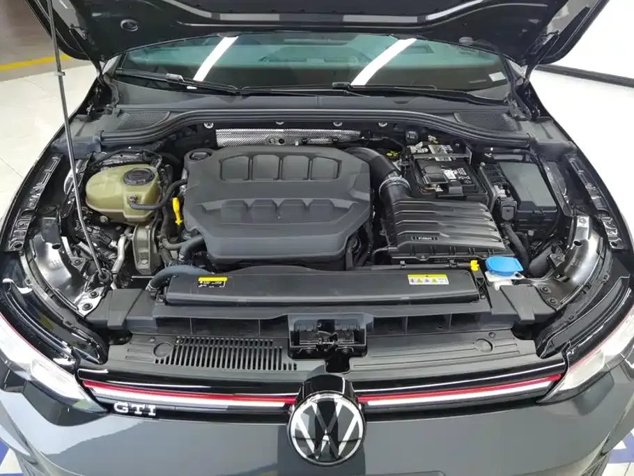 Volkswagen Golf GTI — фото 7