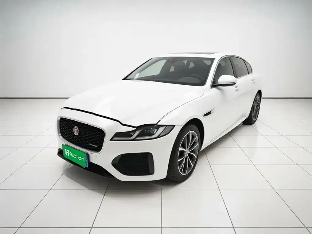 Jaguar XFL — фото 1