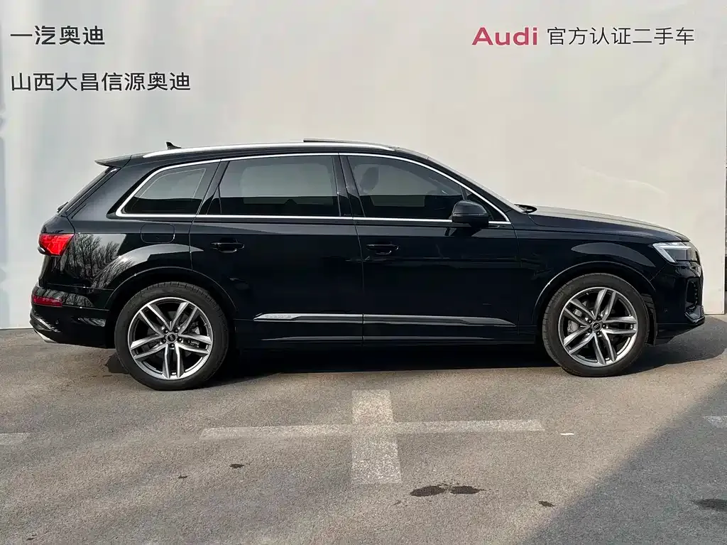 Audi Q7 — фото 5