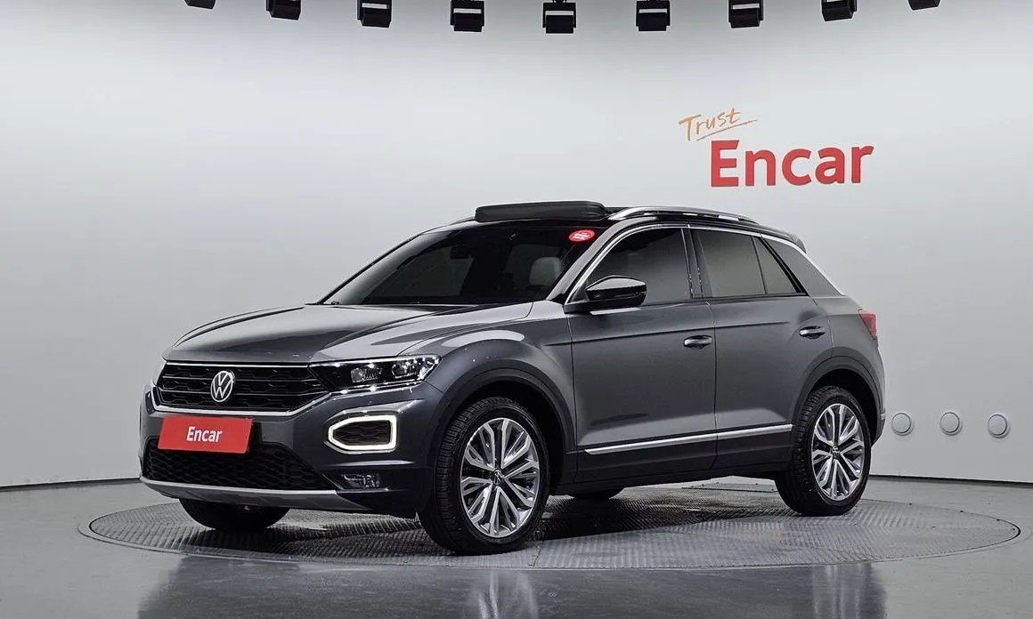 Volkswagen T-Roc — фото 1