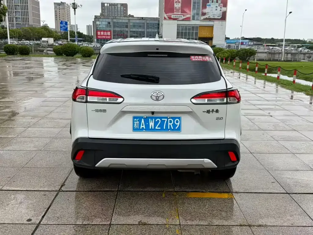 Toyota Corolla Cross — фото 8