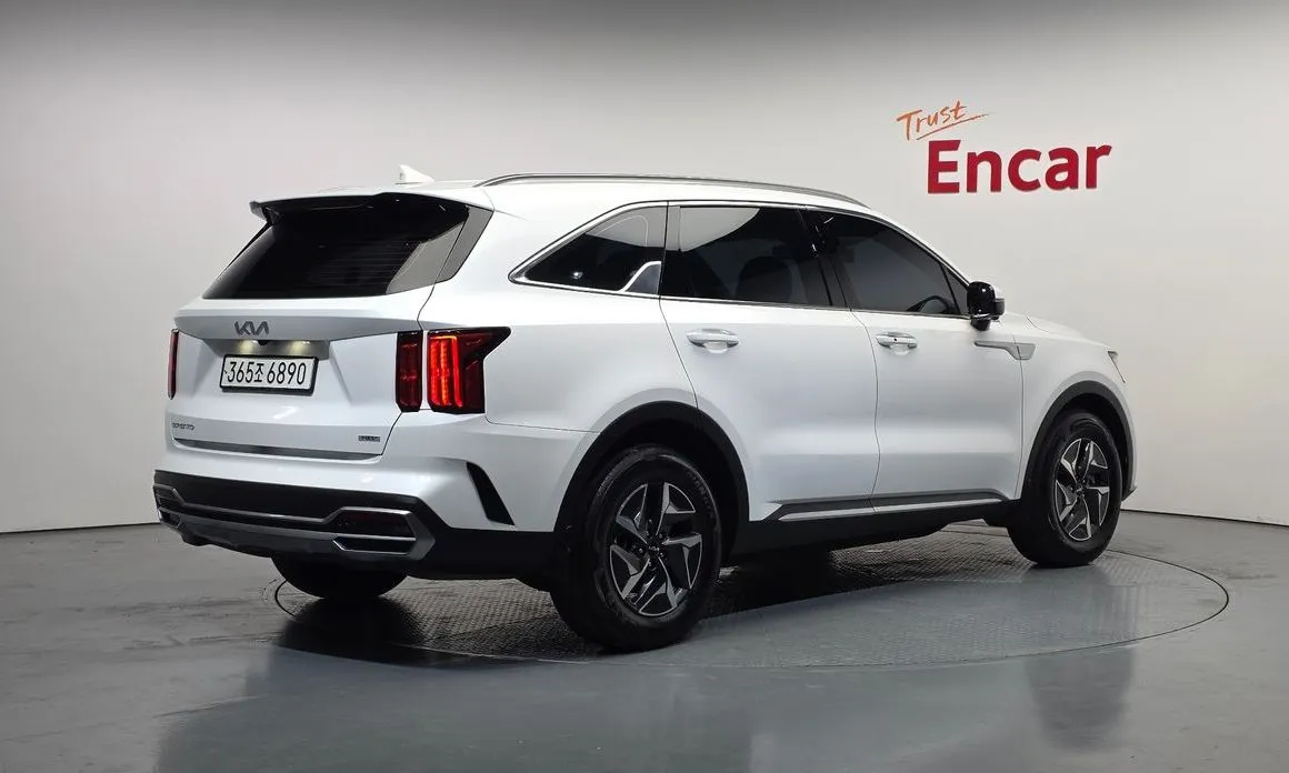 Kia Sorento — фото 6