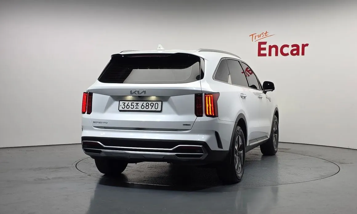 Kia Sorento — фото 10