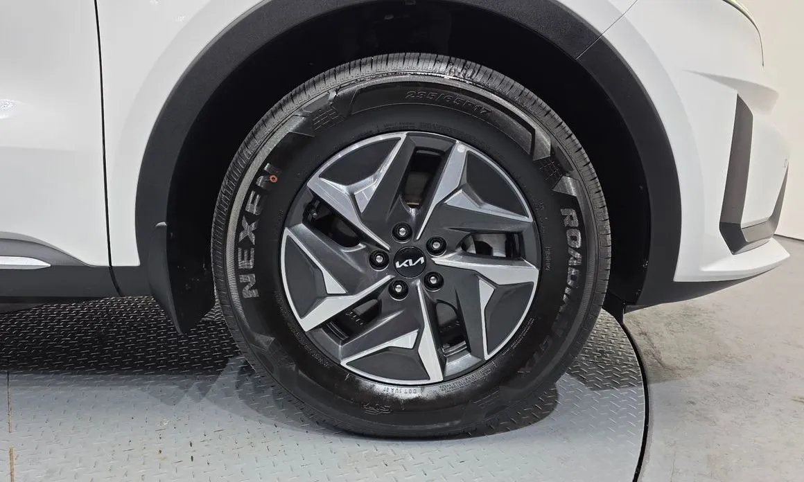 Kia Sorento — фото 8