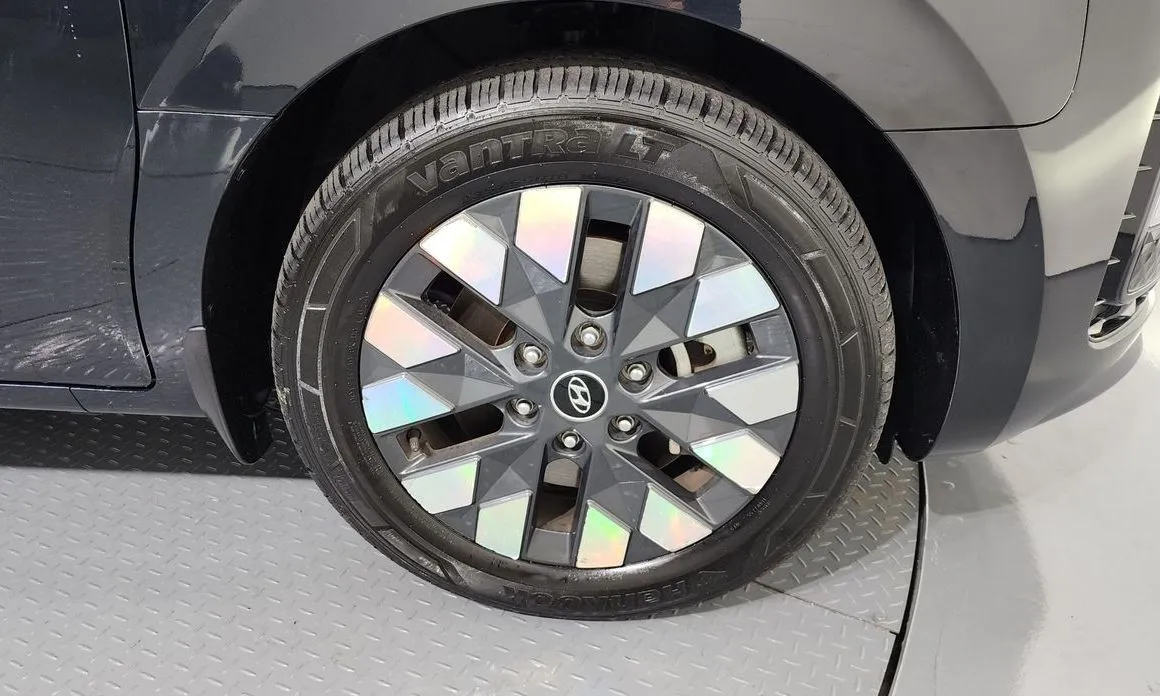 Hyundai Staria — фото 3