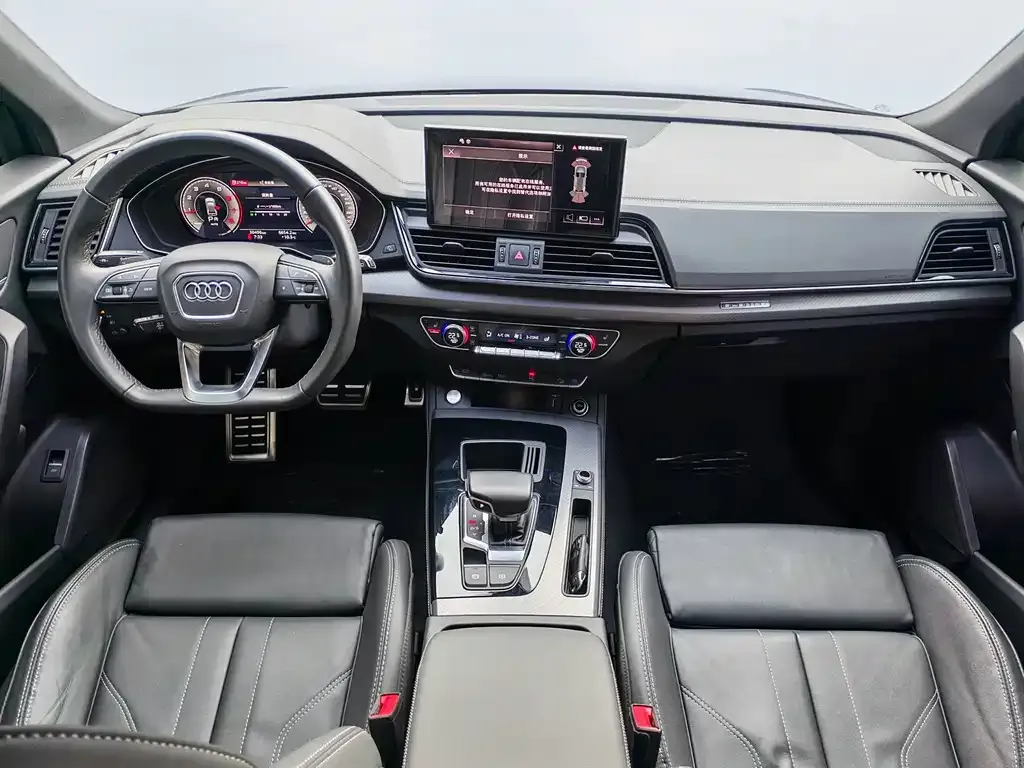 Audi Q5L — фото 4