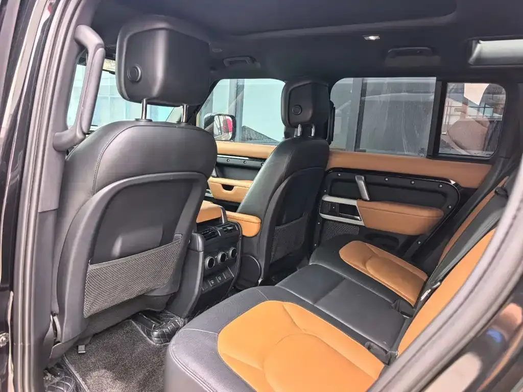 Land Rover Defender — фото 9