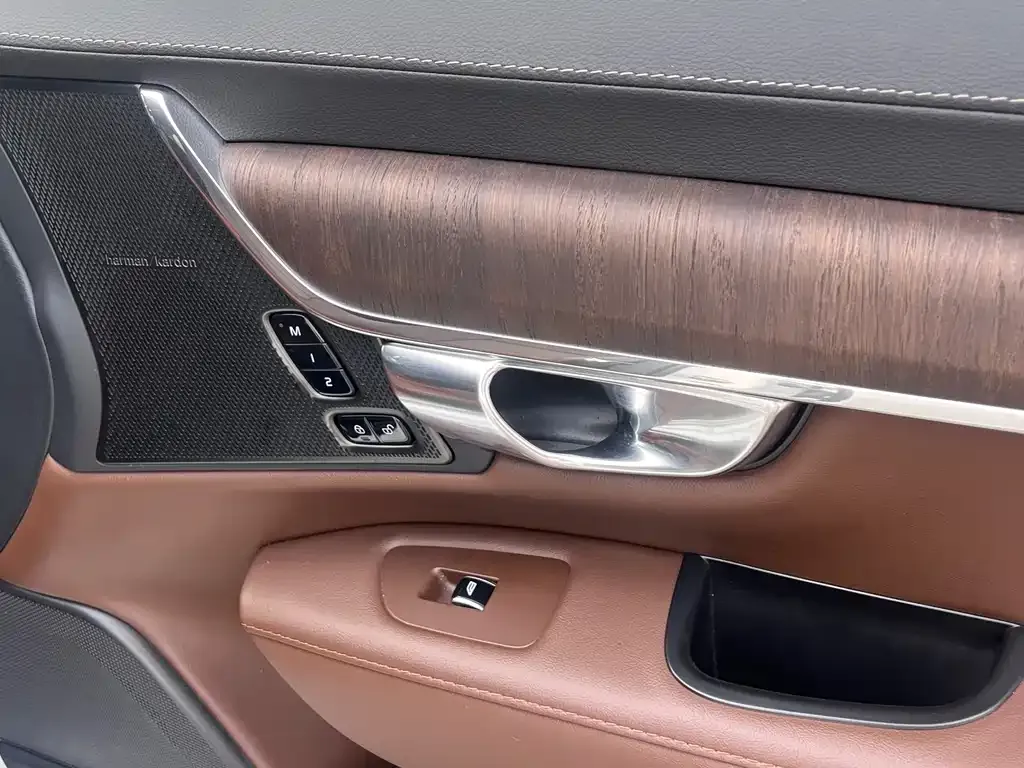 Volvo S90 — фото 4