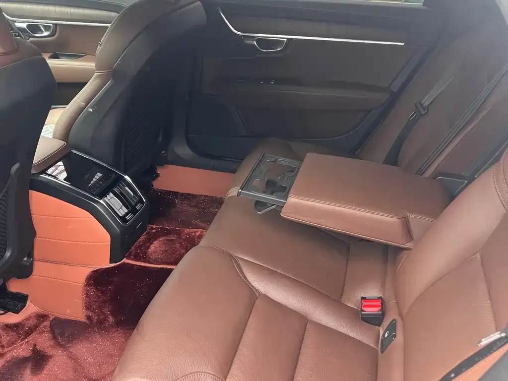 Volvo S90 — фото 8
