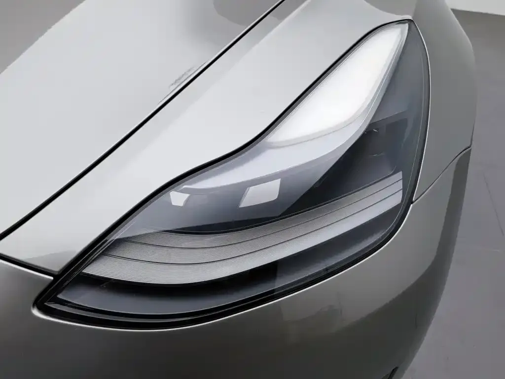 Tesla Model 3 — фото 2