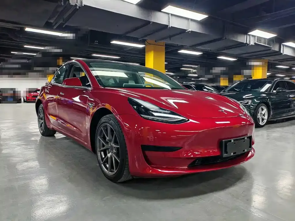 Tesla Model 3 — фото 5