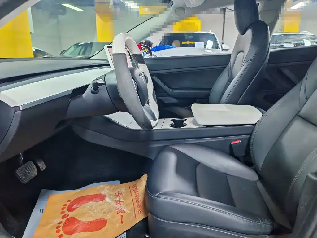 Tesla Model 3 — фото 2