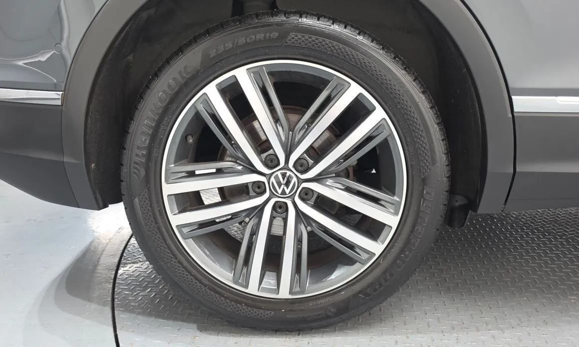Volkswagen Tiguan — фото 7