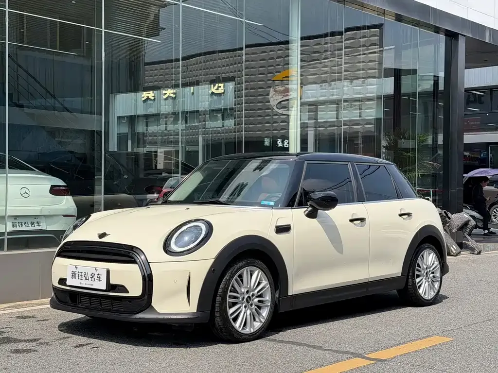 MINI Cooper (3-door) — фото 1