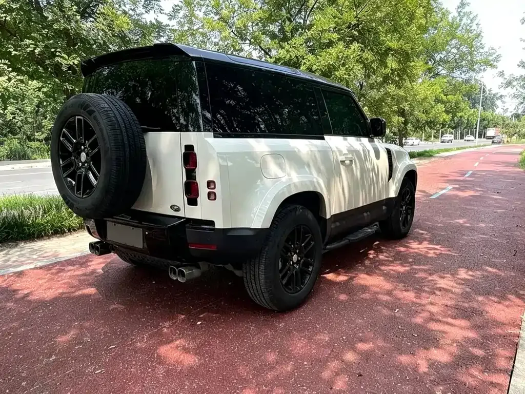 Land Rover Defender — фото 4