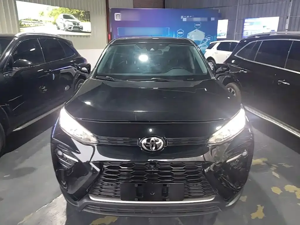 Toyota Wildlander — фото 10