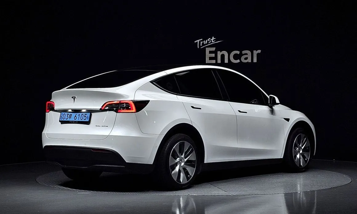 Tesla Model Y — фото 5