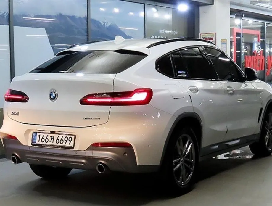 BMW X4 — фото 8