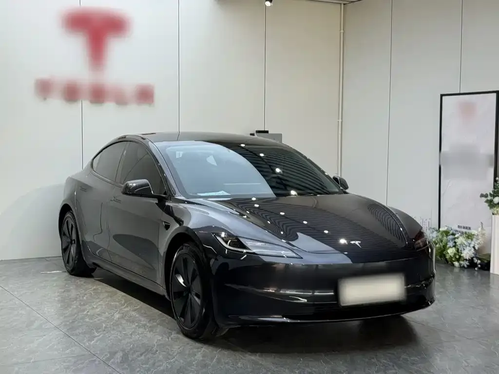 Tesla Model 3 — фото 3