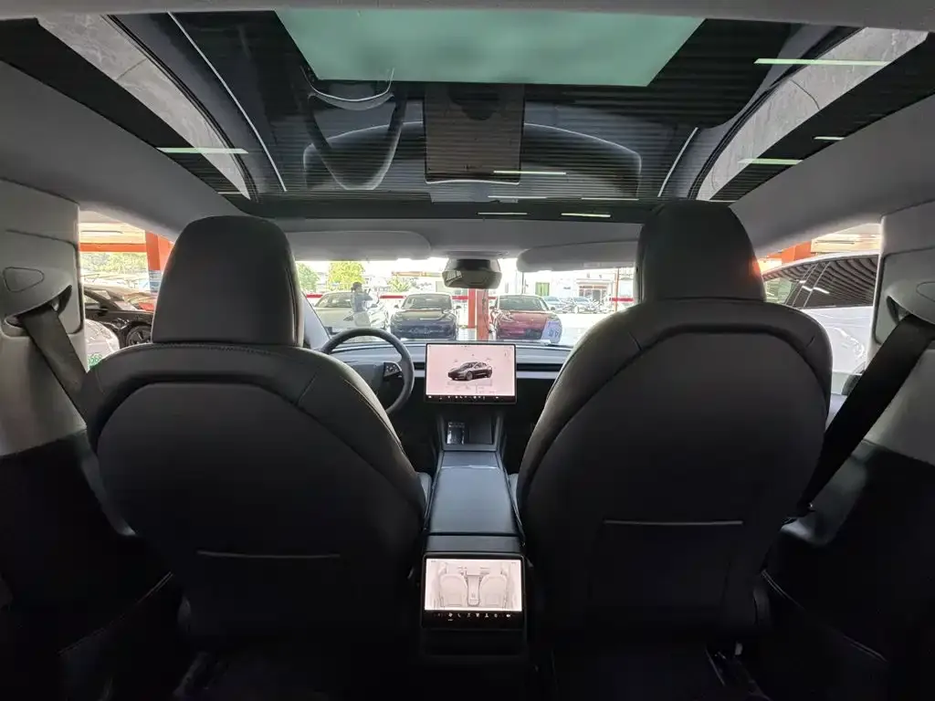 Tesla Model 3 — фото 2