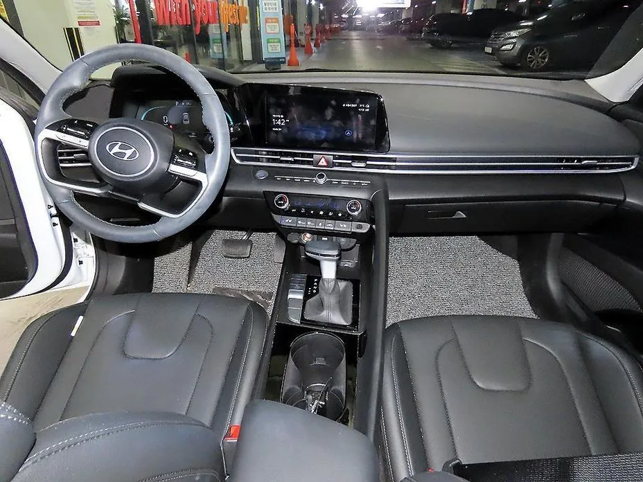 Hyundai AVANTE — фото 9